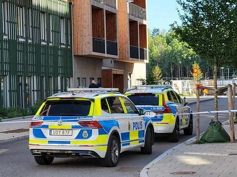 Ung man svårt skadad – mordförsök i Järfälla