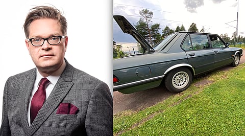 Anders Ydstedt, ordförande Kungliga Automobilklubben. Till höger en BMW 5-serien från tidigt 1980-tal som klassas som veteranbil och därmed är befriad från fordonsskatt.