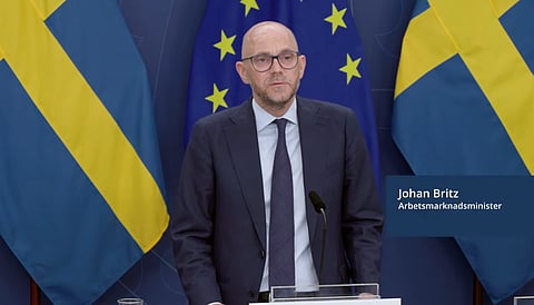 Arbetsmarknadsminister Johan Britz under regeringens presskonferens om förslaget till ny bidragsreform.