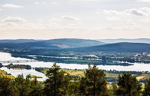 Vy över Torneälvens dalgång.