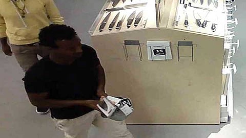 Mördade mor och son för att de "såg svenska ut" – anstalten säger nej till shoppingrundor