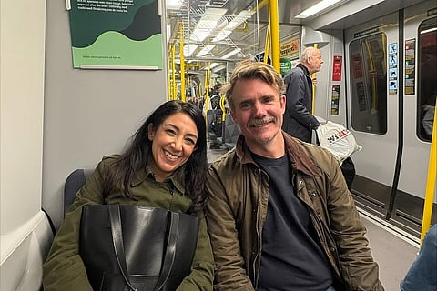 Foto: Timbros Fredrik Kopsch med integrationspolitisk talesperson Lawen Redar (S)