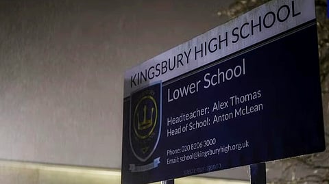 Attacken ägde rum på Kingsbury High School i Brent i norra London.