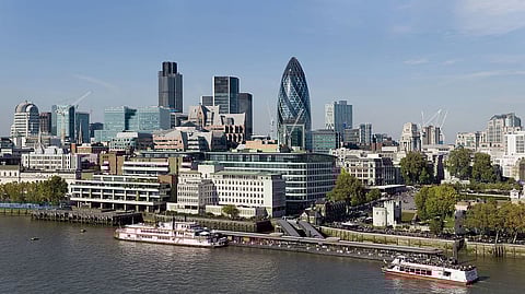 Legionärssjukan sprids i London - flera fall har upptäckts och nu utreder man om fallen har samma smittkälla.