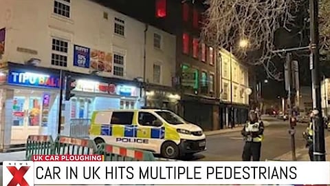 En bil plöjde rakt in i en folkmassa i Derby på lördagskvällen.