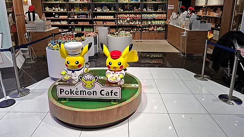 Något Pokémonkafé finns inte i Uppsala. Men Pokémonkort säljs och har hög status bland unga - nu har de blivit hårdvaluta när kriminella gäng rekryterar.