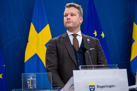 SD: Gör det olagligt för partilotterier att anställa efterlysta