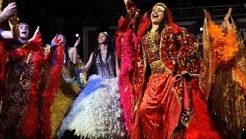 VLÁDA: Pripraví návrh zákona na podporu menšinových kultúr.