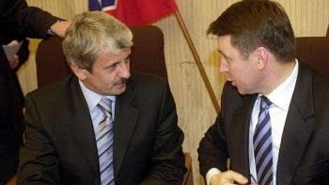 Dzurinda rokoval v Paríži o prehĺbení spolupráce.