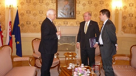 VICEPREMIÉR: Rudolf Chmel prijal veľvyslanca USA Theodore Sedgwicka.