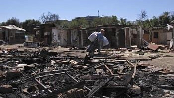 TALIANSKO: Pri požiari v rómskej osade zomrel trojročný chlapec.