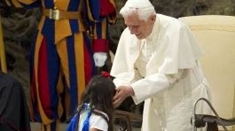 Benedikt XVI. ako prvý pápež prijal Rómov na audiencii.