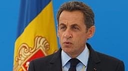FRANCÚZSKO: Sarkozy chce odobrať občianstvo násilným delikventom.