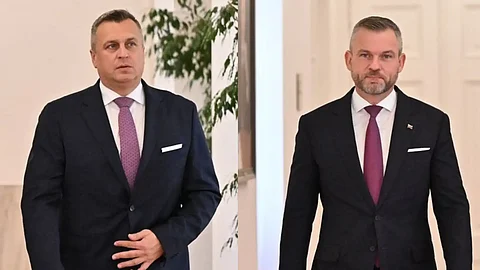 A. Danko stupňuje kritiku prezidenta. Chce mu znížiť plat o polovicu.
