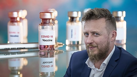 Polícia začala trestné stíhanie za spochybňovanie bezpečnosti vakcín.