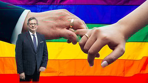 Minister Susko čelí kritike: Po zmene pohlavia zanikne manželstvo.