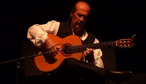 RÓMSKA HUDBA SMÚTI: Zomrel legendárny gitarista Paco de Lucia.