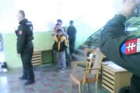 KOŠICE: Pre nahlásenú bombu zrušili pojednávanie v kauze šikanovania rómskych chlapcov.