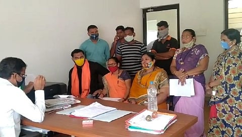 दूषित पाणी पुरवठ्या बाबत पालिका प्रशासना विरोधात युवासेना आक्रमक