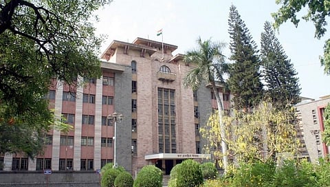 आयुक्त कोणाचे हित जपणार? ठेकेदाराचे की पुणेकरांचे