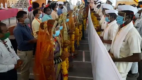 एचआयव्ही बाधित जोडपे