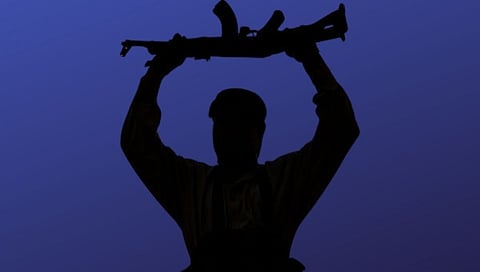 दहशतवाद्यांनी घरात घुसून, माजी SPO आणि पत्नीची हत्या