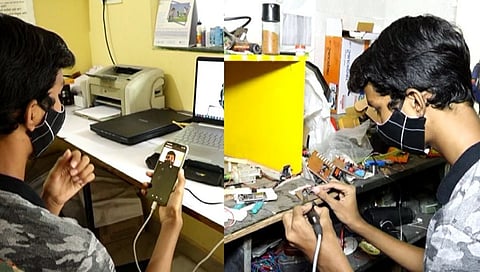 नागपूरात दहावीच्या विद्यार्थ्यांने बनवले मास्क डिटेक्टर