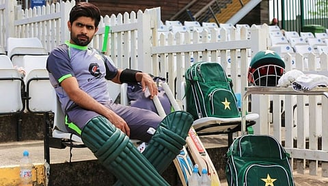 पाकिस्तानचा कर्णधार बाबर आझमवर हत्येच्या कटाचा आरोप; गुन्हा नोंद