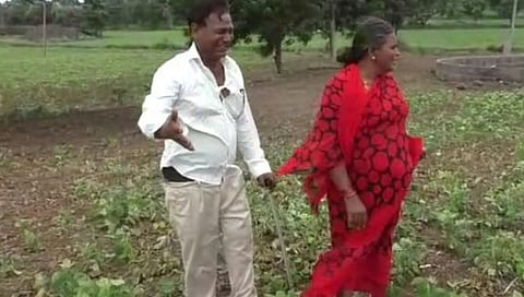 रोगावर नियंत्रण मिळावे म्हणून केली फवारणी, मात्र झाले उलट