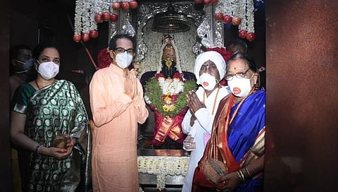 Ashadhi Ekadashi 2021: मुख्यमंत्री उद्धव ठाकरे यांनी घातले पांडुरंगाच्या चरणी साकडे