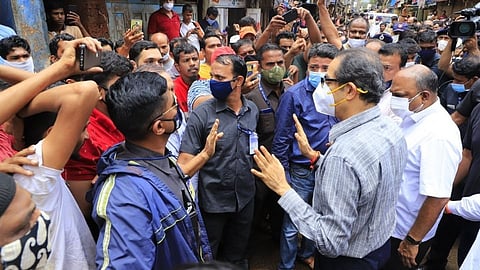 आम्हाला वाचवा,आमची मदत करा; पुरग्रस्तांनी मुख्यमंत्र्यांसमोर फोडला टाहो