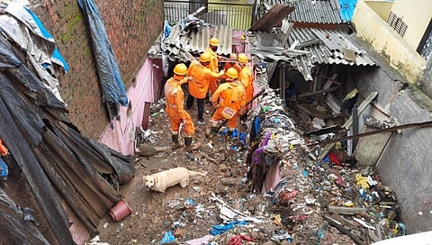 मुंबईत पावसाने घेतले 15 जणांचे बळी; बचावकार्य सुरु