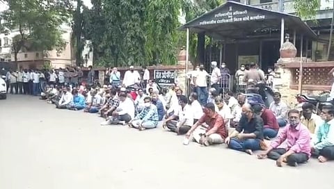 सांगली, मिरजेतील व्यापाऱ्यांचा प्रांत कार्यालयावर मोर्चा..