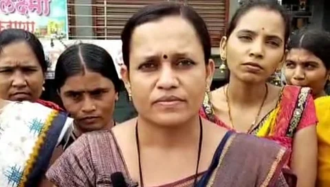 बीडमधील 35 हजार महिलांना बचत गटाच्या माध्यमातून आर्थिक स्थैर्य मिळवून देणारी ऊसतोड मजुराची कन्या