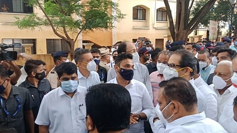 शाहूपुरीत उद्धव ठाकरे, देवेंद्र फडणवीस आमनेसामने