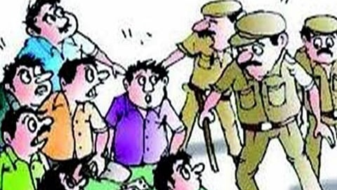 kankavali police arrested 20 while gambling