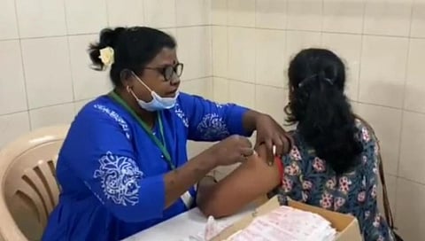 अंबरनाथमध्ये पालिकेकडून शिक्षकांसाठी विशेष लसीकरण मोहीम