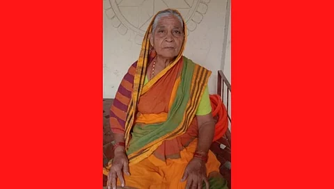 वृद्धेचा पुतण्याकडून कर्नाटकात नेऊन खून