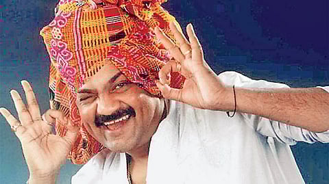 तमाशा कलावंत रघुवीर खेडकर.