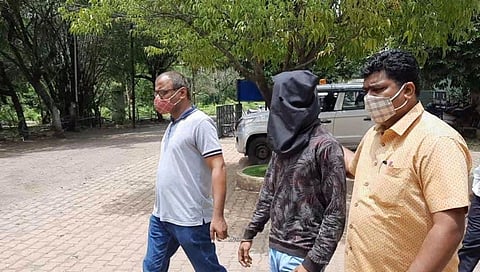 चहा-वडापाव स्वस्त दरात का विकतो म्हणत विक्रेत्यावर प्राणघातक हल्ला!