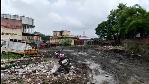 देशपातळीवर स्वच्छतेचा मंत्र देणाऱ्या लातुरात घाणीचे साम्राज्य