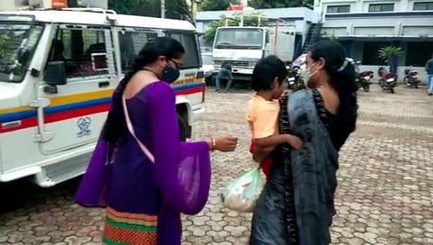 यवतमाळ : बस स्थानकावर सापडली ३ वर्षांची चिमुकली