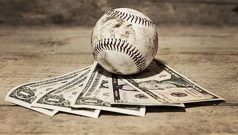 पुणे: IPL सामान्यांवरील सट्टाबाजाराचा पर्दाफाश; दोन बुकिंना घेतलं ताब्यात