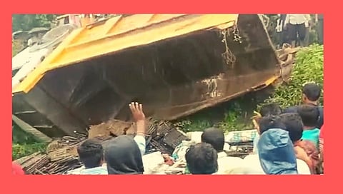 13 मजुरांच्या अपघाती मृत्यू प्रकरणी कामगार कंत्राटदारावर सदोष मनुष्यवधाचा गुन्हा दाखल