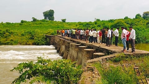 अकोल्यात पोळा सणाला गालबोट; तिघे गेले वाहून