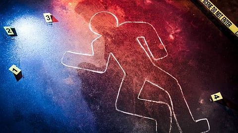 Shocking ! दगडाने ठेचून तरुणाची निर्घृण हत्या, घटनेने धुळे हादरलं