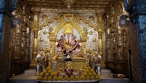 'दगडूशेठ' च्या श्रींची प्राणप्रतिष्ठापना मुख्य मंदिरात साधेपणाने संपन्न (पहा व्हिडिओ)