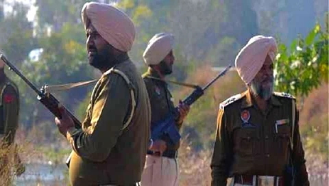 पंजाब पोलिसांची मोठी कारवाई; स्फोटकांसह 3 दहशतवाद्यांना केलं गजाआड