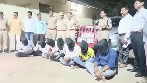 सोलापुरात एक कोटीच्या खंडणीसाठी डॉक्टरचे अपहरण, आरोपीना पोलिसांनी ठोकल्या बेड्या