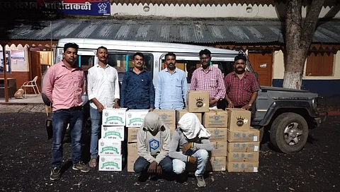 अकोल्यात निवडणुकीसाठी आलेली सात लाखांची दारू जप्त; चौघांना अटक
